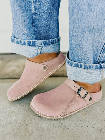 LUTRIO – PREMIUM SUEDE CONTOURED CLOGS