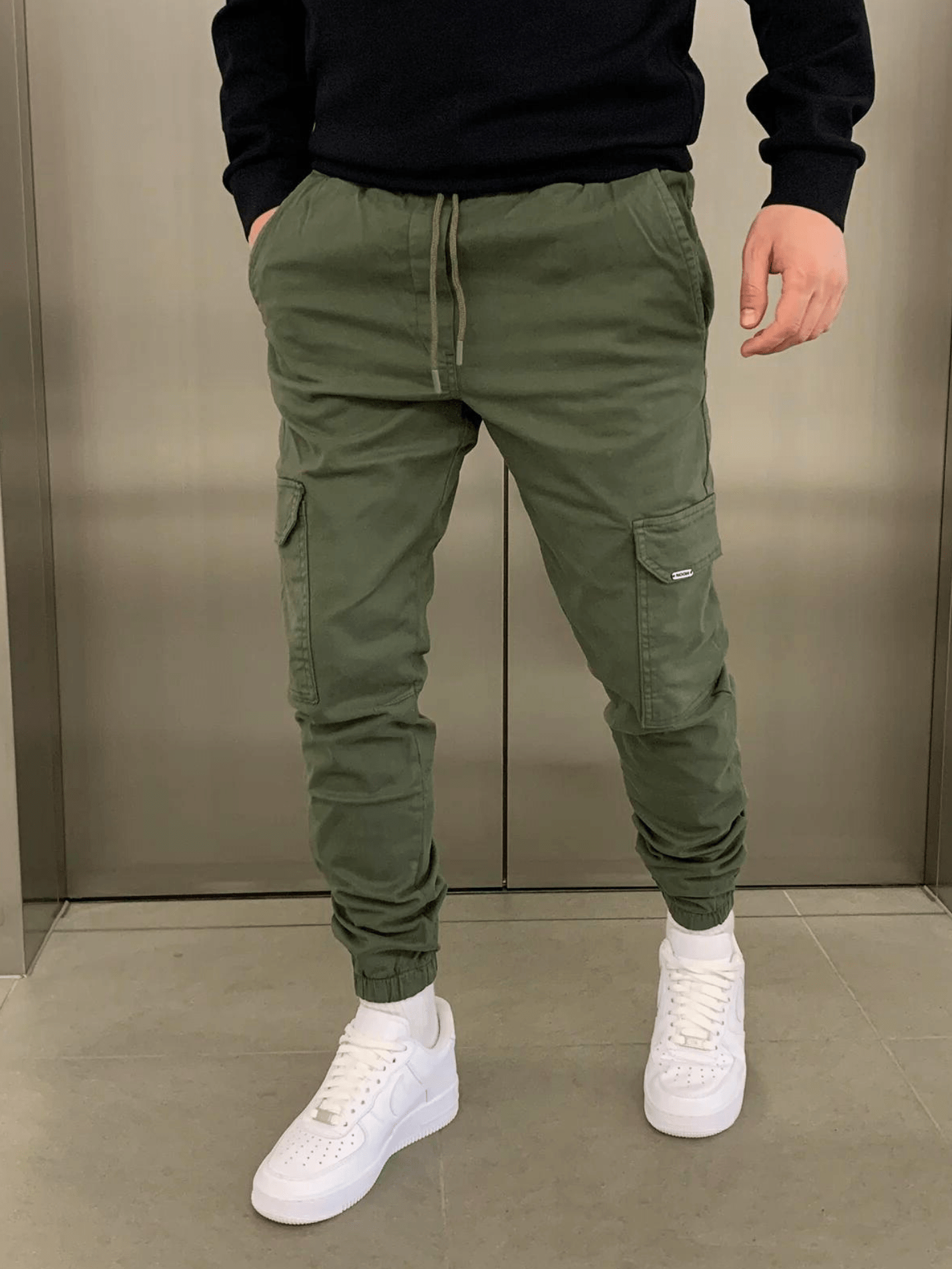 Avero Minimal Cargo Jogger