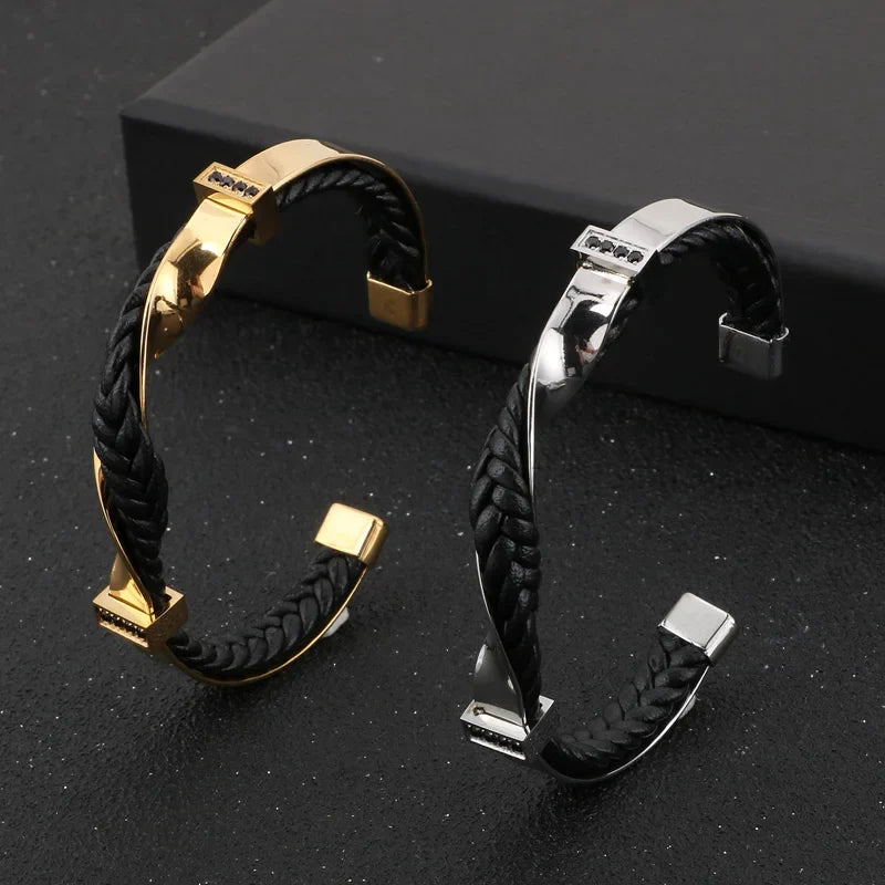 VELTOR REFINED CUFF BRACELET