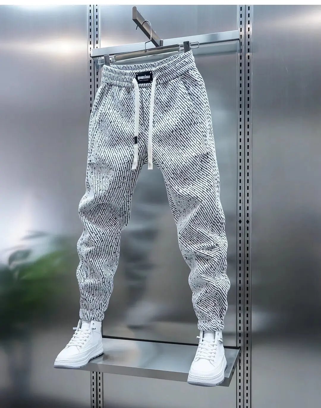 Averon Tapered Jogger