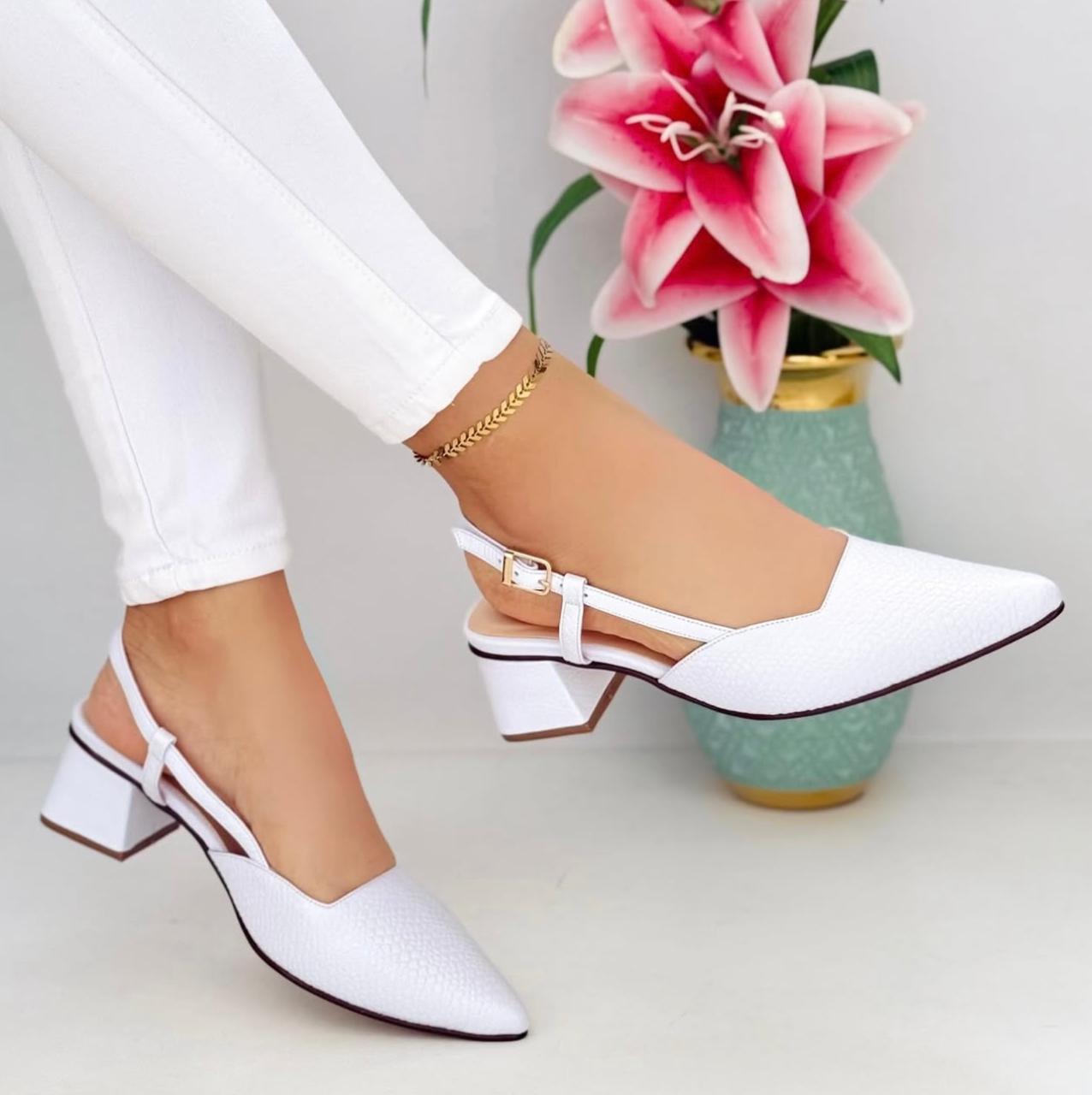 VELORIA MID HEEL POINTED SHOES