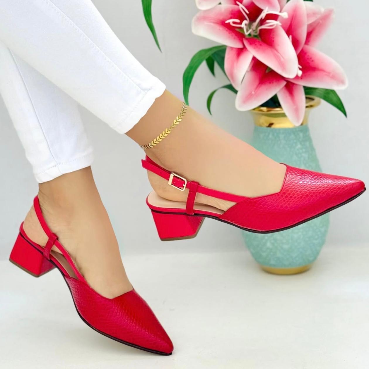VELORIA MID HEEL POINTED SHOES