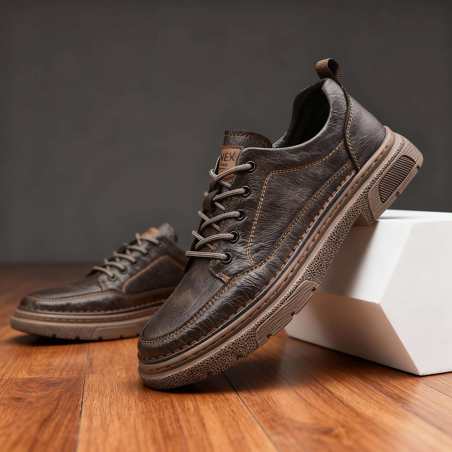 RAVENO LEATHER SNEAKERS